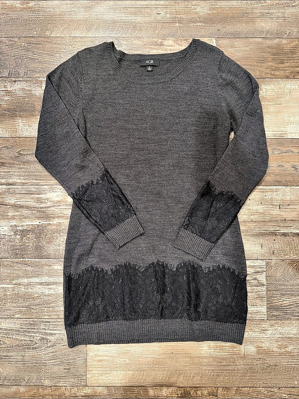 Crew Neck Lace Accent Sweater Size Medium Like New